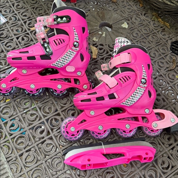 Barbie Convertible Adjustable Inline Skates and Ice Skates Size Y13 Y12 - Picture 3 of 10